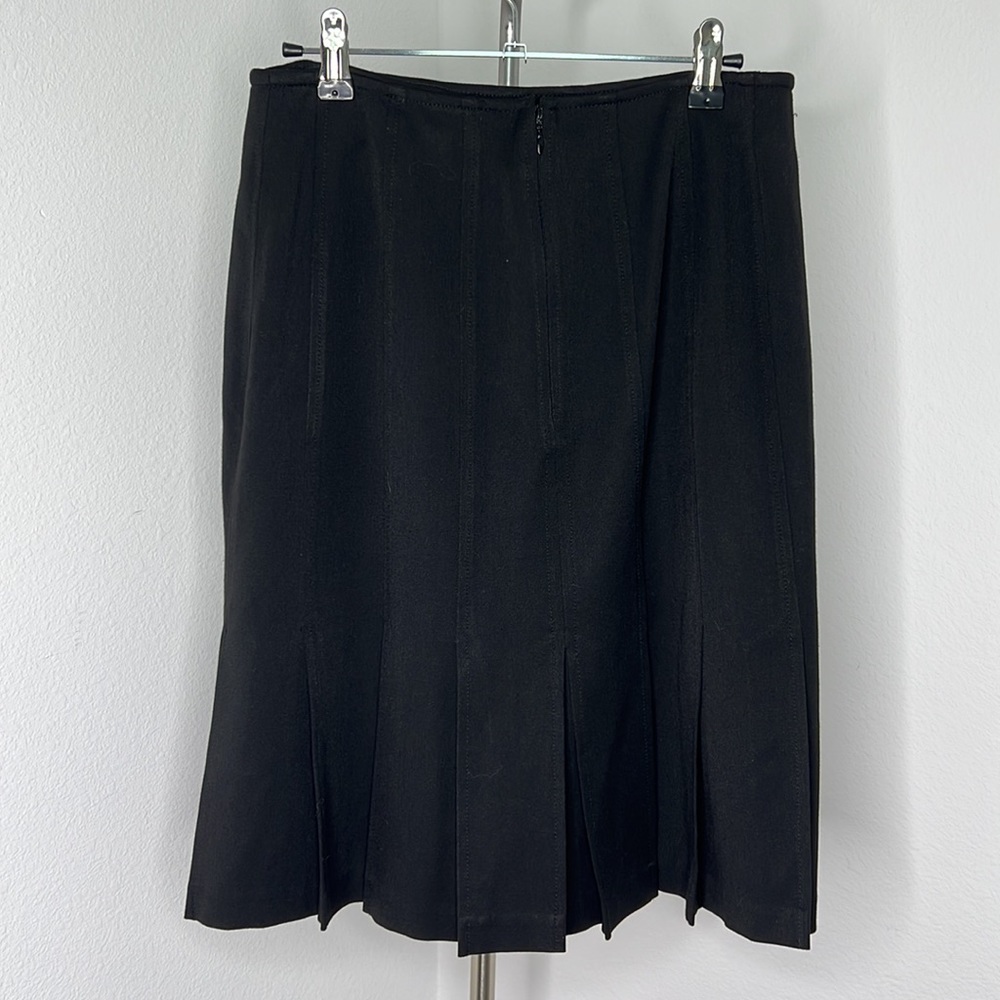 🔹 St John by Marie Gray Pleated Skirt - Picture 2 of 3